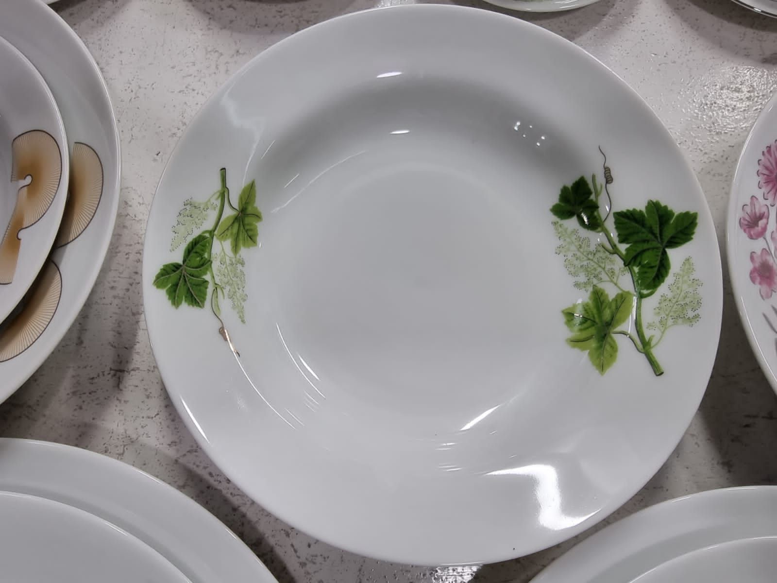 akij ceramic lid 6PIC DINING PLATES SET oven safe. 