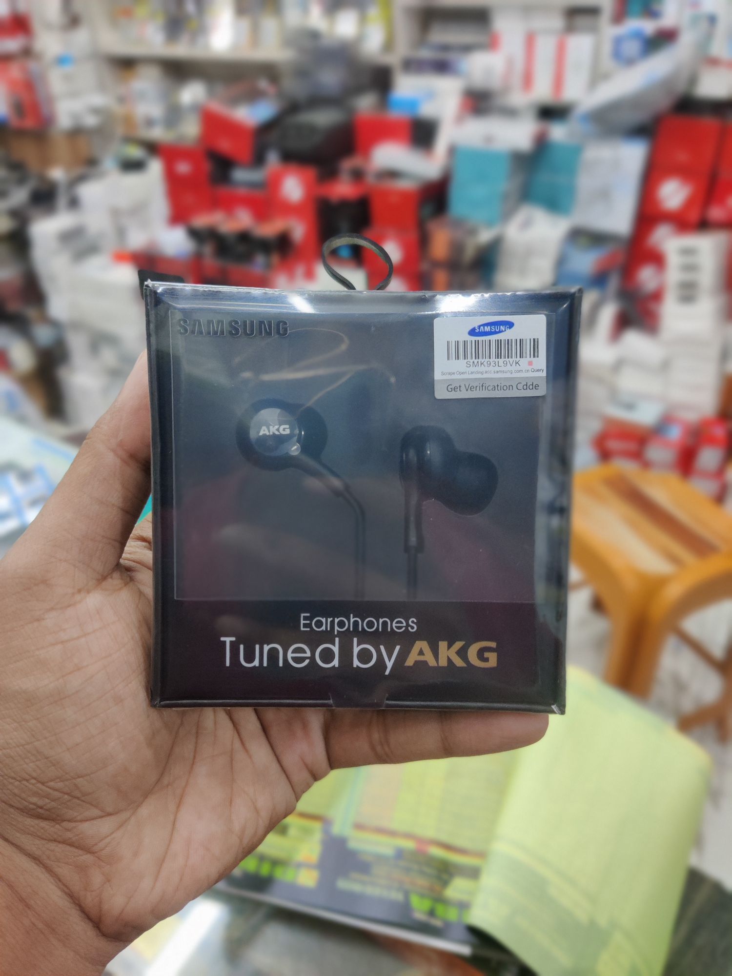 A K G Type C Earphone for All Samsung & Google pixel Smartphone - Smooth Sound Hi-Fi Earphones Made in Vietnam. 