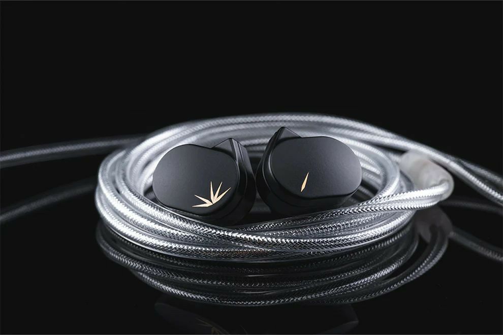 Moondrop Chu II Dynamic Driver In-Ear Headphone for Gaming and Music, Comfortable Fit, Crystal Clear Sound Quality. 