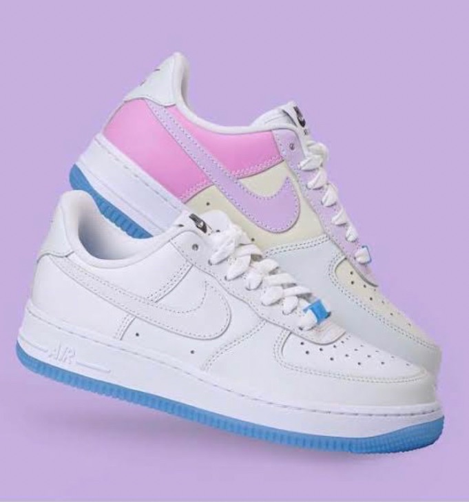 nike women's color changing air force 1
