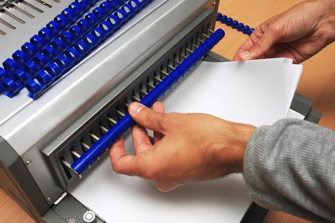 Spiral Binding Machine 118C A4 21 hole Steal 50 - 70 mm Thickness. 