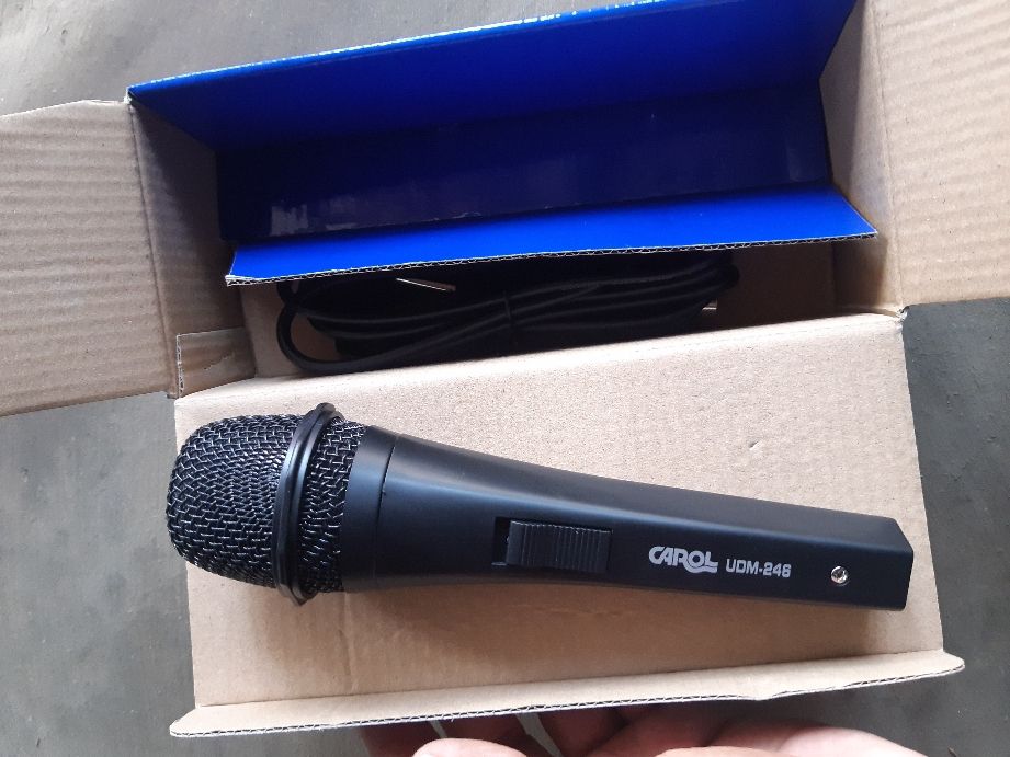 Uni-directional dynamic microphone, Carol Micro Phone - UDM 246 Made In Taiwan. 