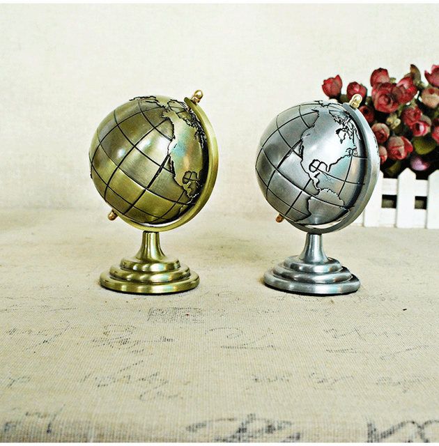 Retro 3D Terrestrial Globe Brass Finish Decorative Showpiece for Home Office Desk and Educational Use. 