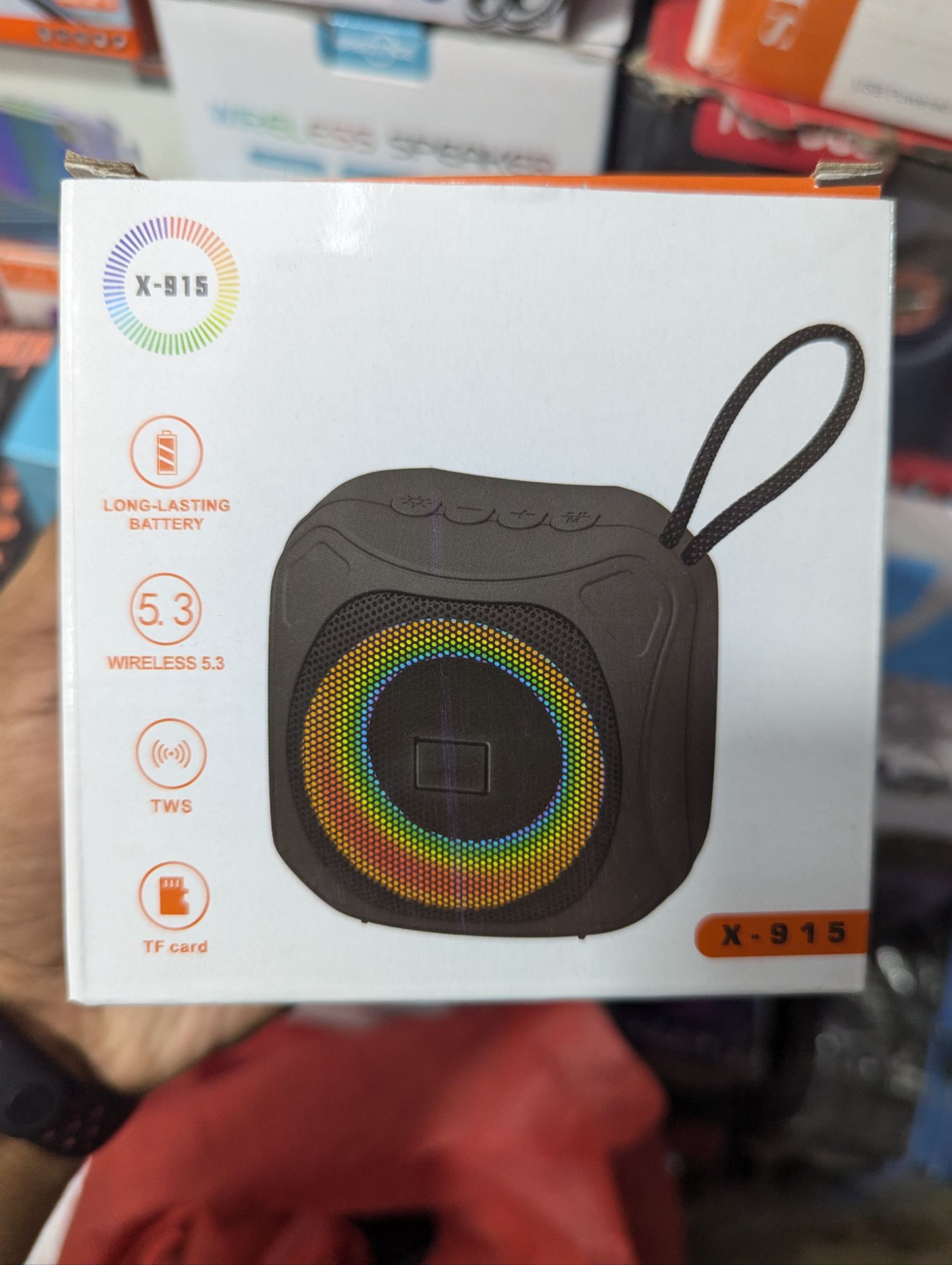 X-915 Colorful light RGB home music Bluetooth SpeakerWaterproof HiFi Super bass Wireless Mini portable Speaker with Bluetooth, FM Radio. 
