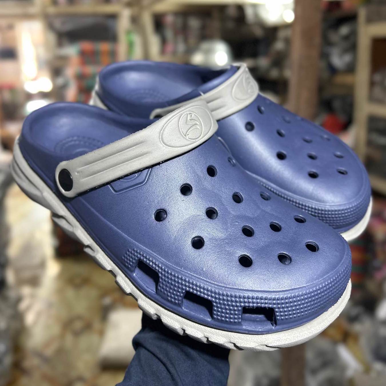 New Super Comfortable EVA Rubber High Quality Anti-Slippery Casual Crocs Clogs Sandals for Men. 