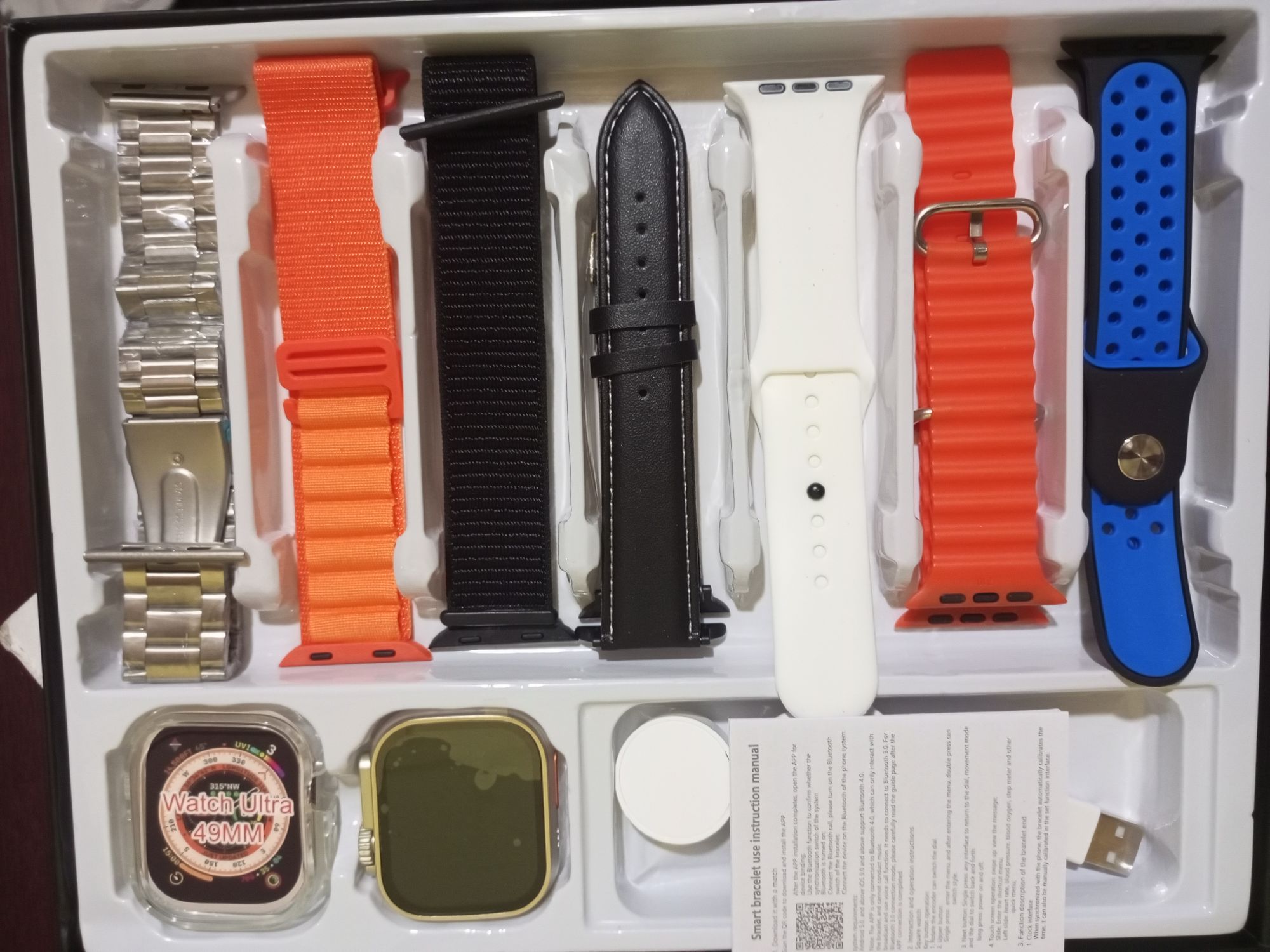 2024 Hot Selling DT 900 Ultra SmartWatch Unique Design Orginal With Free 7 Straps. 