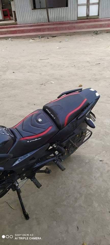 Pulsar bike cheap seat cover