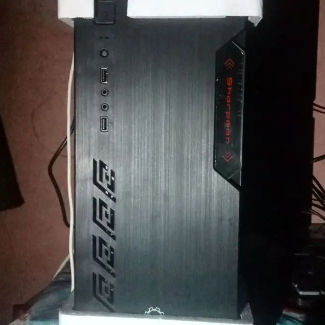 computer  Cpu core i3 3gan RAM 4 GB SSD 120 GB HHD 500