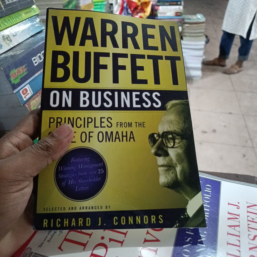 Warren Buffett on Business: Principles from the Sage of Omaha

Book by Richard J. Connors and Warren Buffett
