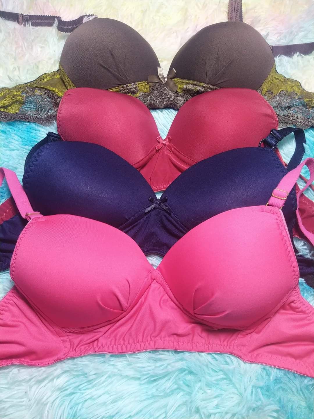 OVERRUNS BRANDED BRA SIZE 40A/B