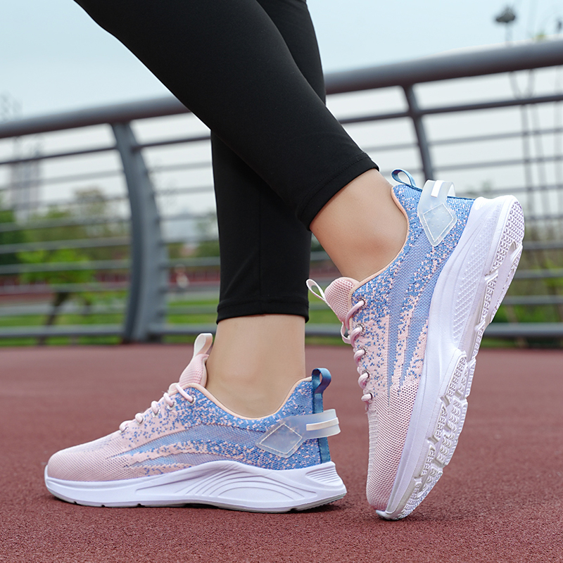 Four seasons flying weaver women's shoes High quality academic style classic low-top fashion soft soled student running shoes. 