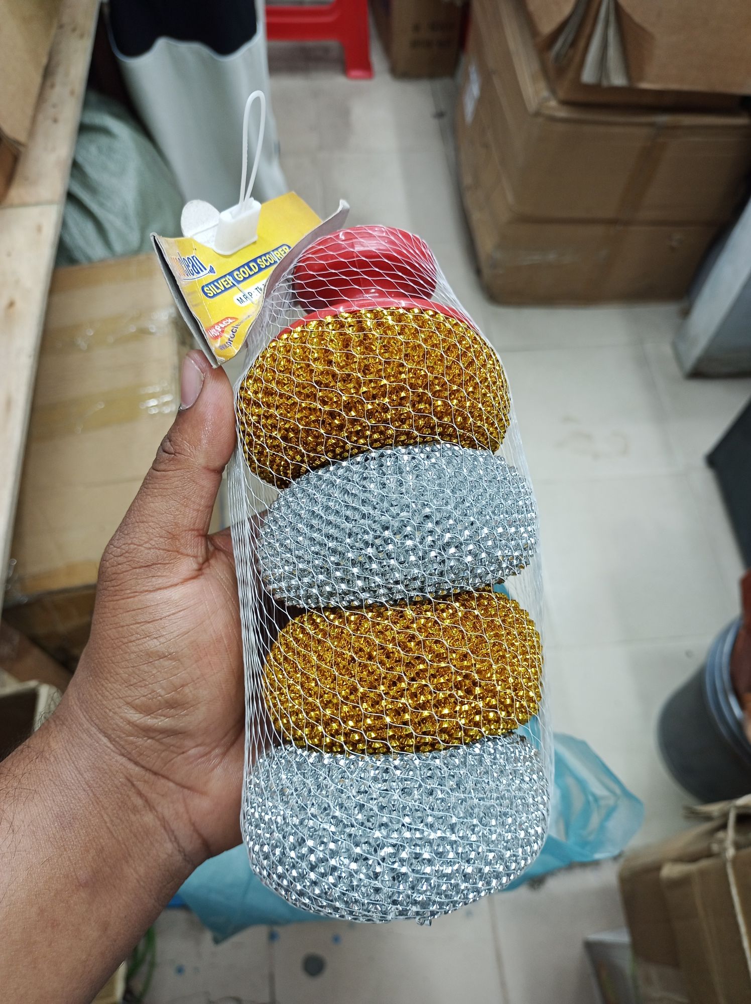 Proclean Silver Gold Scourer With Handle - 4 Pcs Pack - SS-0971 :...