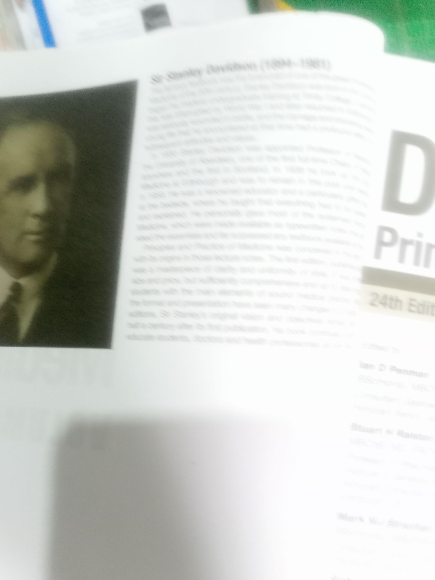 Davidson's Principles and Practice of 24th Edition E RSA NIV 70 EDITION Volume Three Edited by lam D. Penman Stuart H. Ralston Mark W. J. Strachan Richard P. Hobson Medicine. 