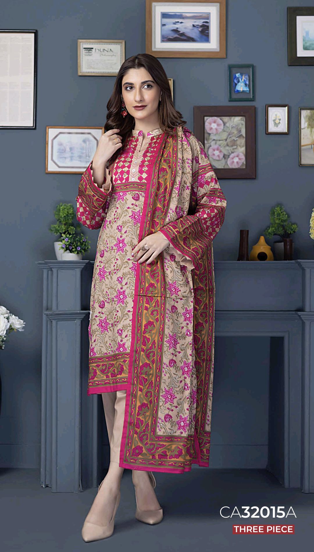 unstiched lawn pakistani three piece