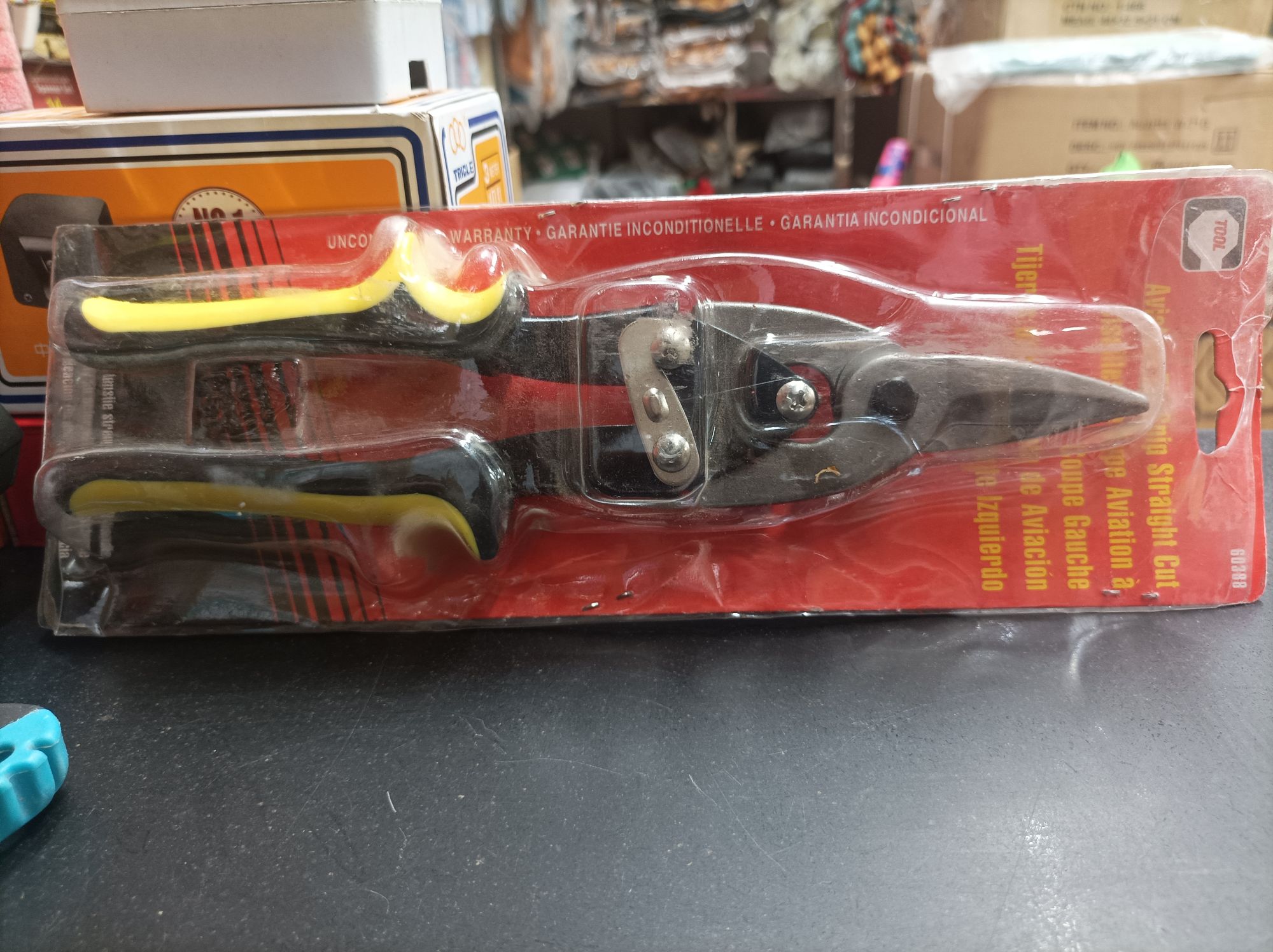 Performance Tool 
Center Cut Aviation Tin Snip professional high quality. 