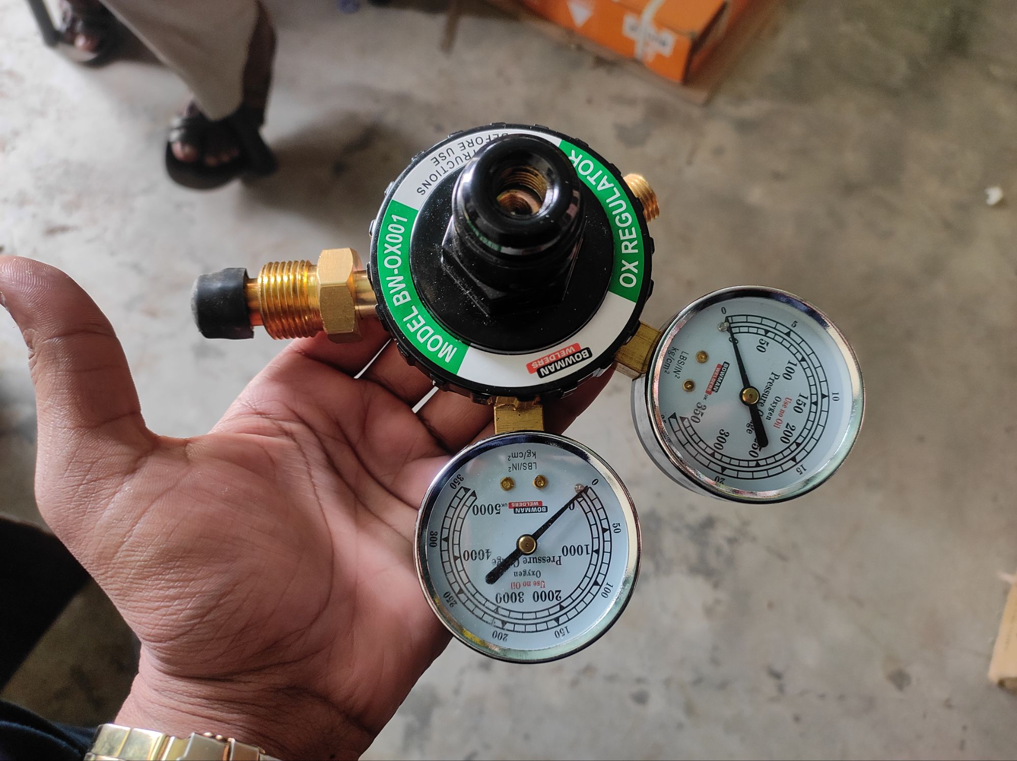BOWMAN OXYGEN REGULATOR. 