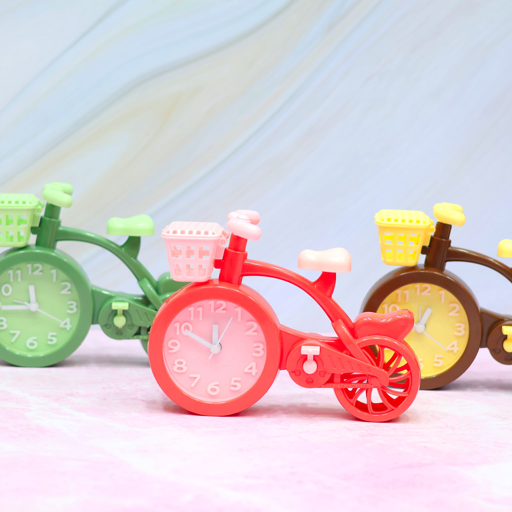 Creative Bicycle Alarm Clock Bicycle Design Cute Alarm Clock with basket


These cool and funky alarm clocks designed in the shape of a bicycle. And with a small basket, which you can open and put some small stuff as well, operated on a AA battery, multip. 