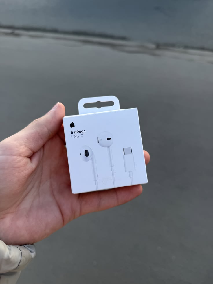 Apple USB-C Wired Earphones