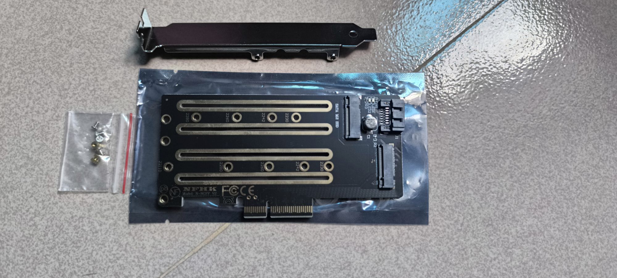 M.2 NVME SSD to PCIe 4.0 x4 Adapter Card, PCIe 3.0 x4 Adapter Card 2280 SSD PCIE X4 Expansion Card for Desktop PC, PCI-E GEN4 16Gbps Full Speed. 