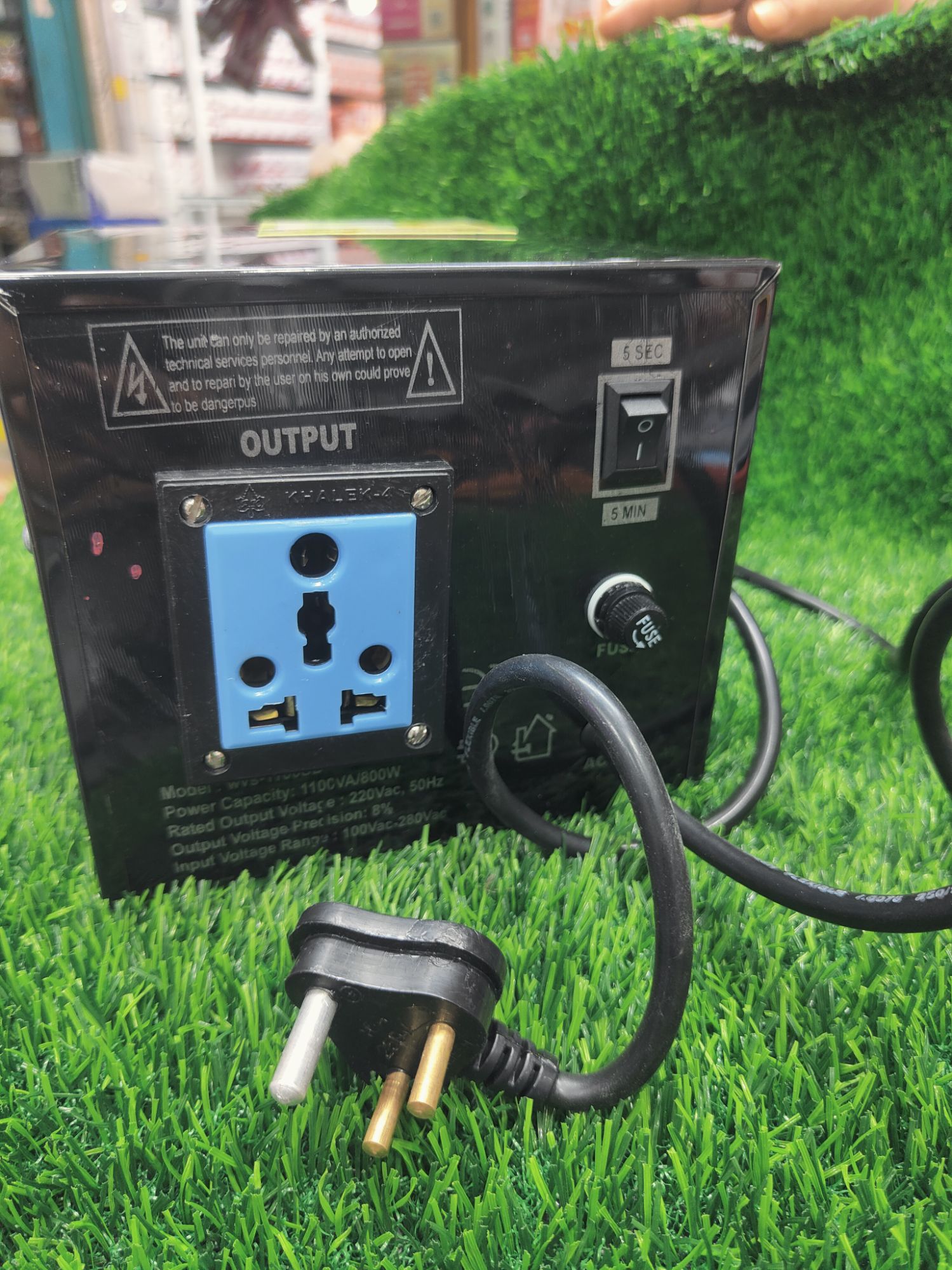 digital voltage stabilizer (800VA). 