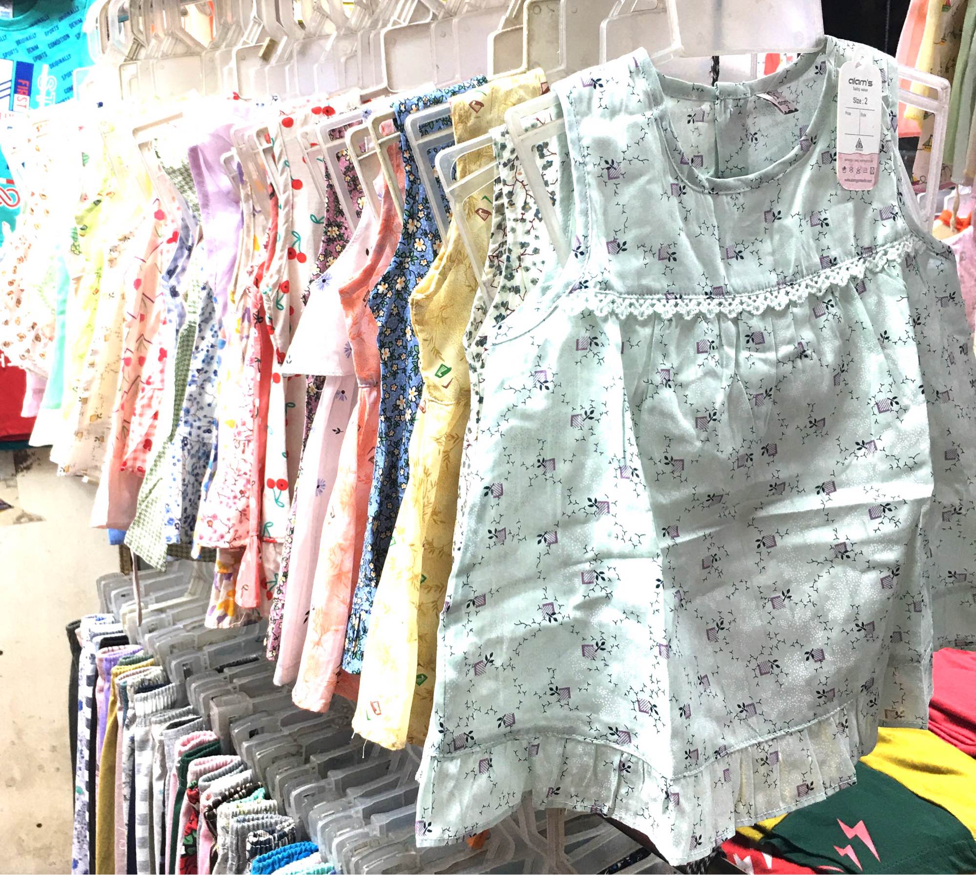 BABY DRESS 0 TO 06 MONTHS