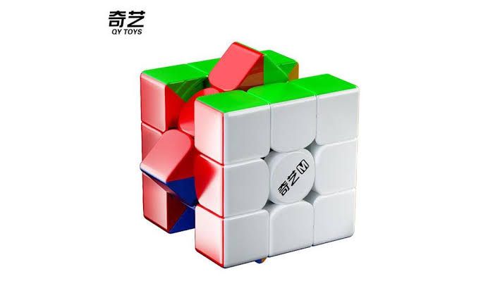 Magnetic 3/3/3 Rubics cube QIYI M PRO , super smooth , speed cube. 