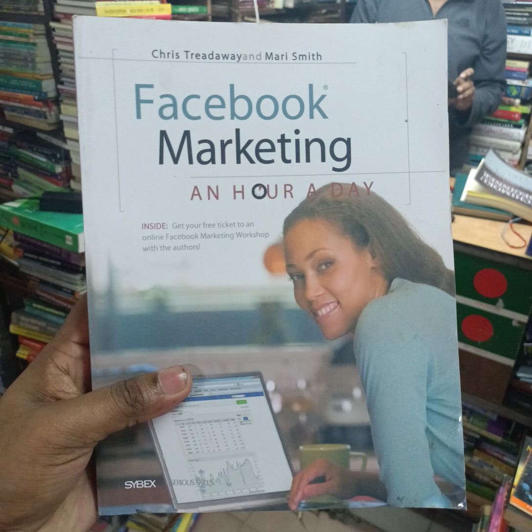 Facebook Marketing: An Hour a Day

Book by Chris Treadaway and Mari Smith