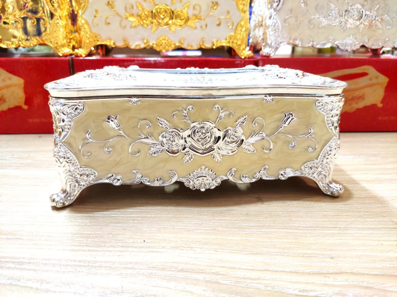 Gorgeous Premium Quality Car Tissue Box