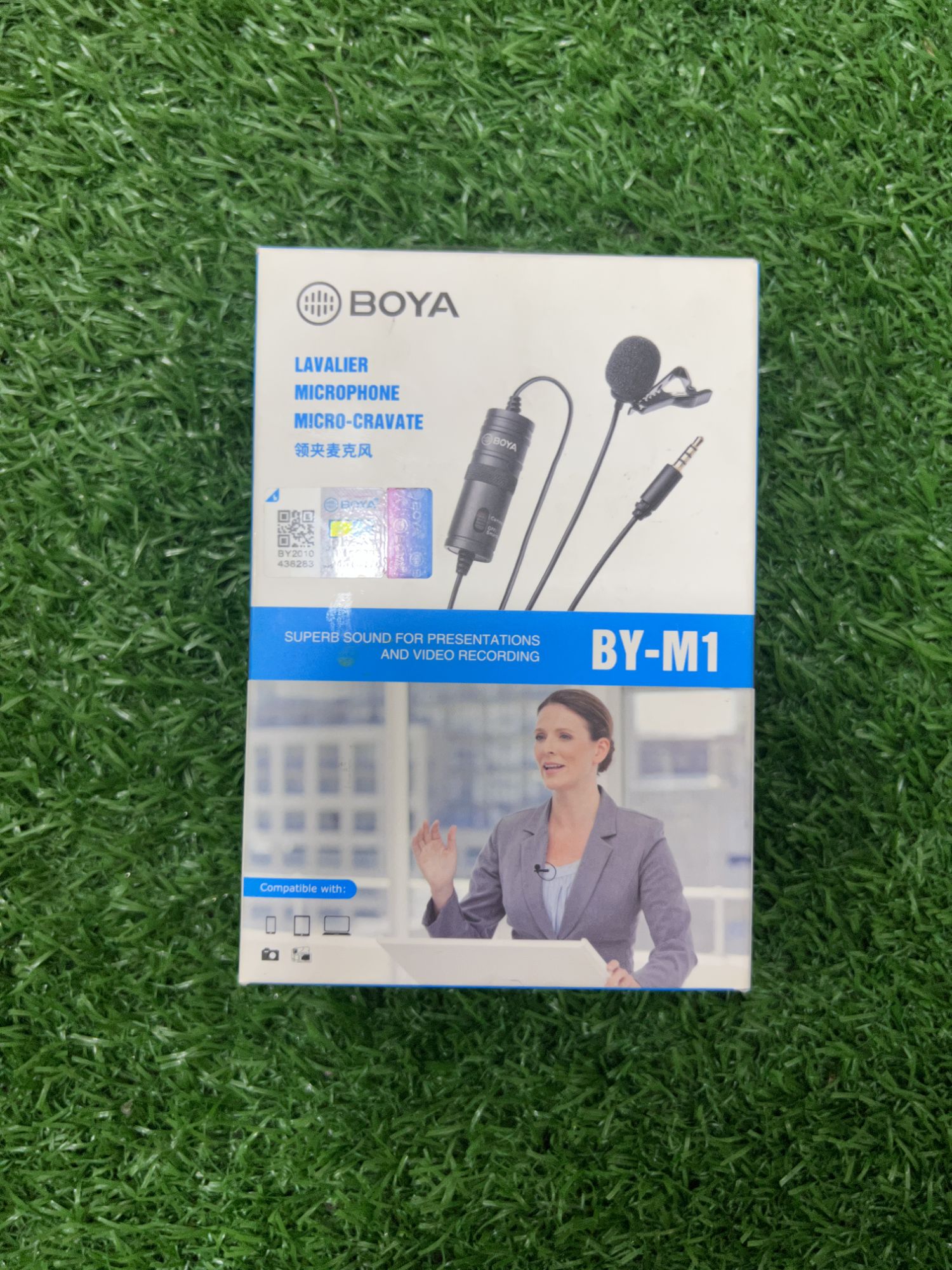 Boya ByM1 Auxiliary Omnidirectional Lavalier Condenser Microphone with 20ft Audio Cable . 