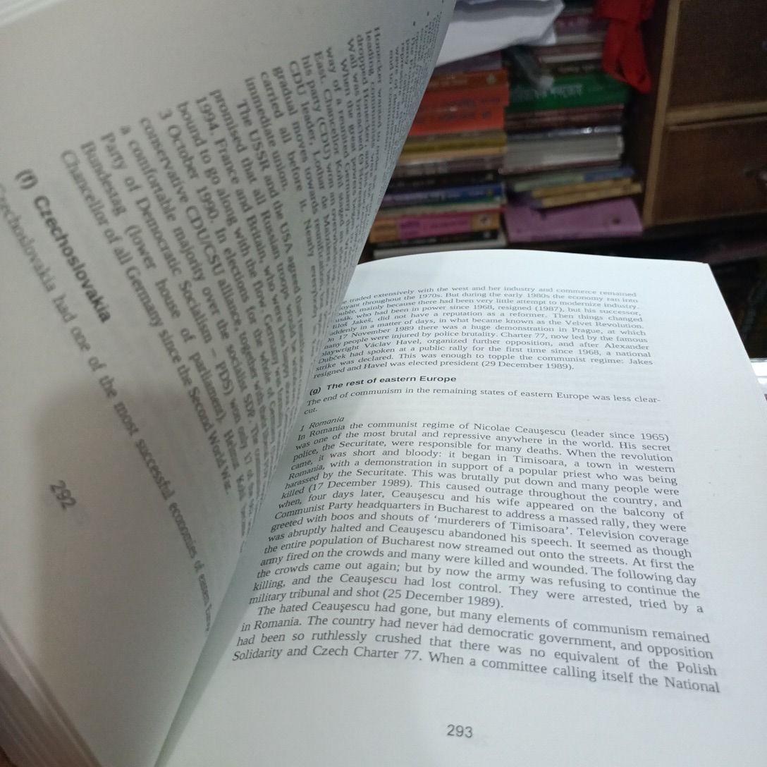 Mastering Modern World History

Book by Norman Lowe. 
