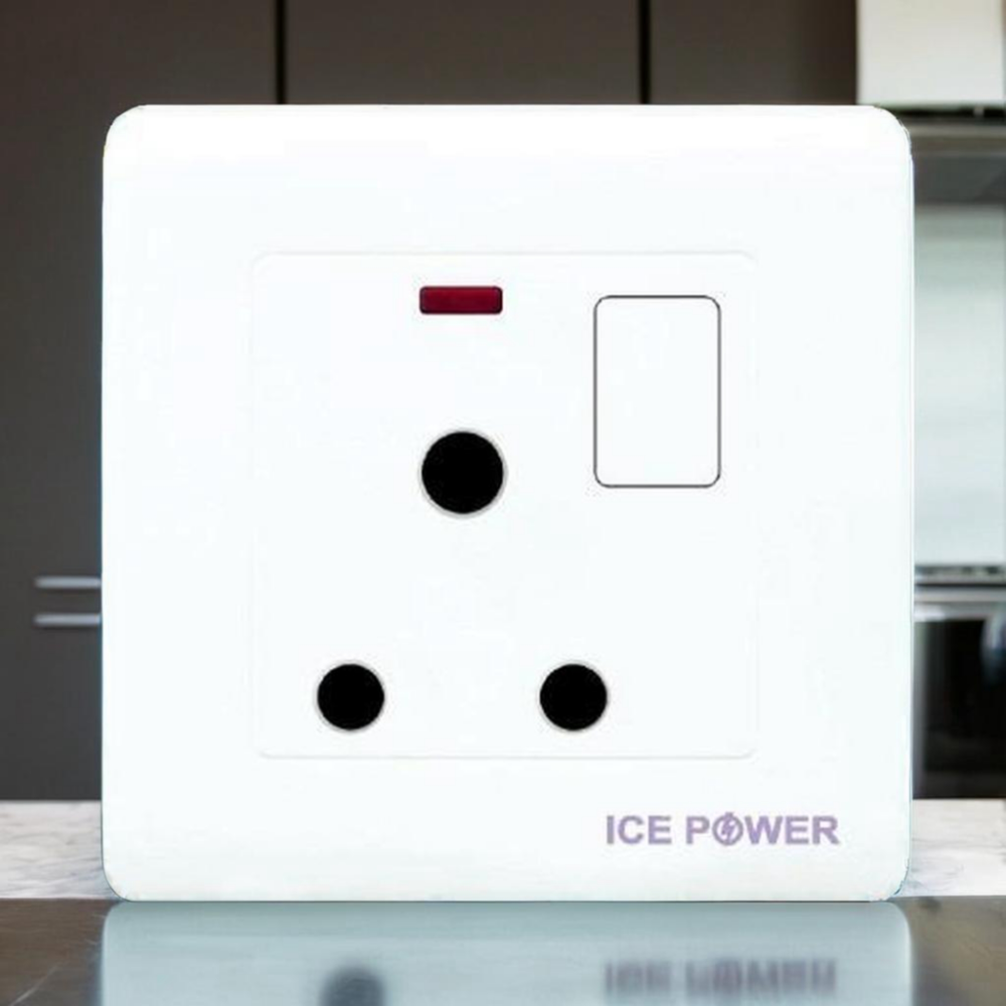 15A AC 3 Pin Socket. 