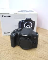 Canon EOS 760D Digital SLR Camera 5 fps continuous shooting, APS-C CMOS sensor, 24.2 Megapixel - Body Only Black. 
