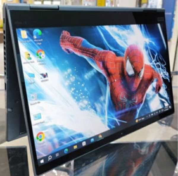 Lenovo ThinkPad X1 Yoga Core i5 8th Gen Touchscreen 360° routed display 

tas pan thakba Ram 16gb ssd 256gb. 