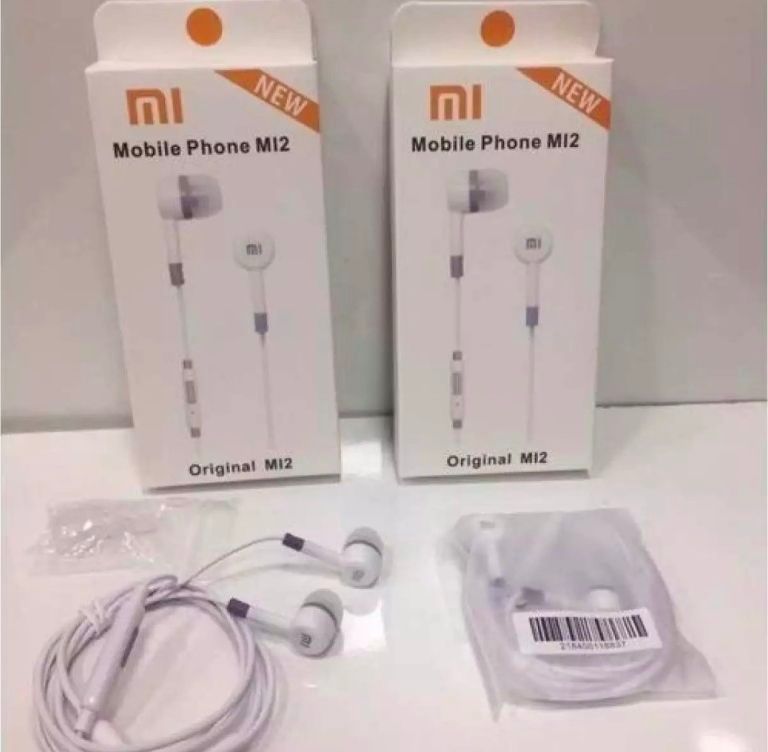 Mi2 In Ear Stereo Earphone with Mic & 2 Pair Extra Earbuds Compatible For All Mobile | ear phone /MI2 headphone for xiaomi/MI MI Android Earphone MI2 Mi 2 Earphone For Android | MI Earphone for Android-White Color | xiaomi Android. 