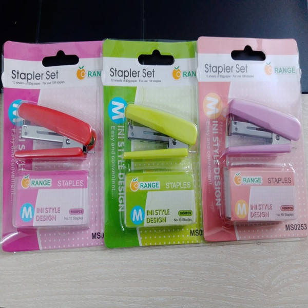 1 Set Mini Stapler with Staples – Compact & Convenient