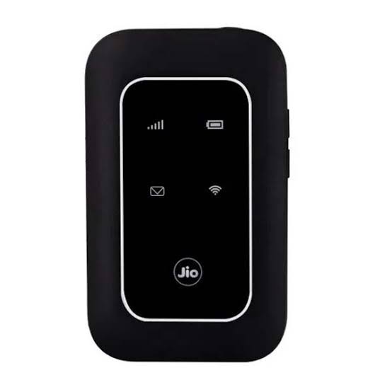 4G LTE-Advanced Mobile Wi-Fi Hotspot Pocket Router Jio WD680+. 