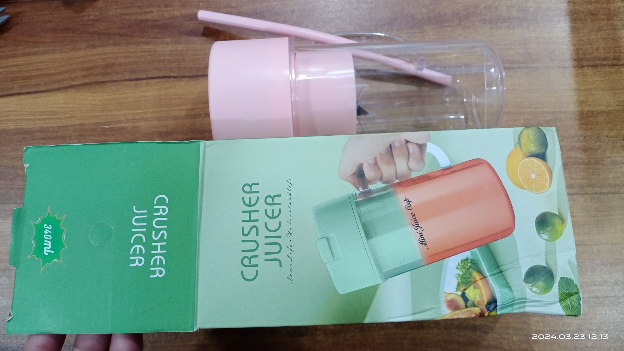 Rechargeable  Causher Juicer (Electronic Blender). 