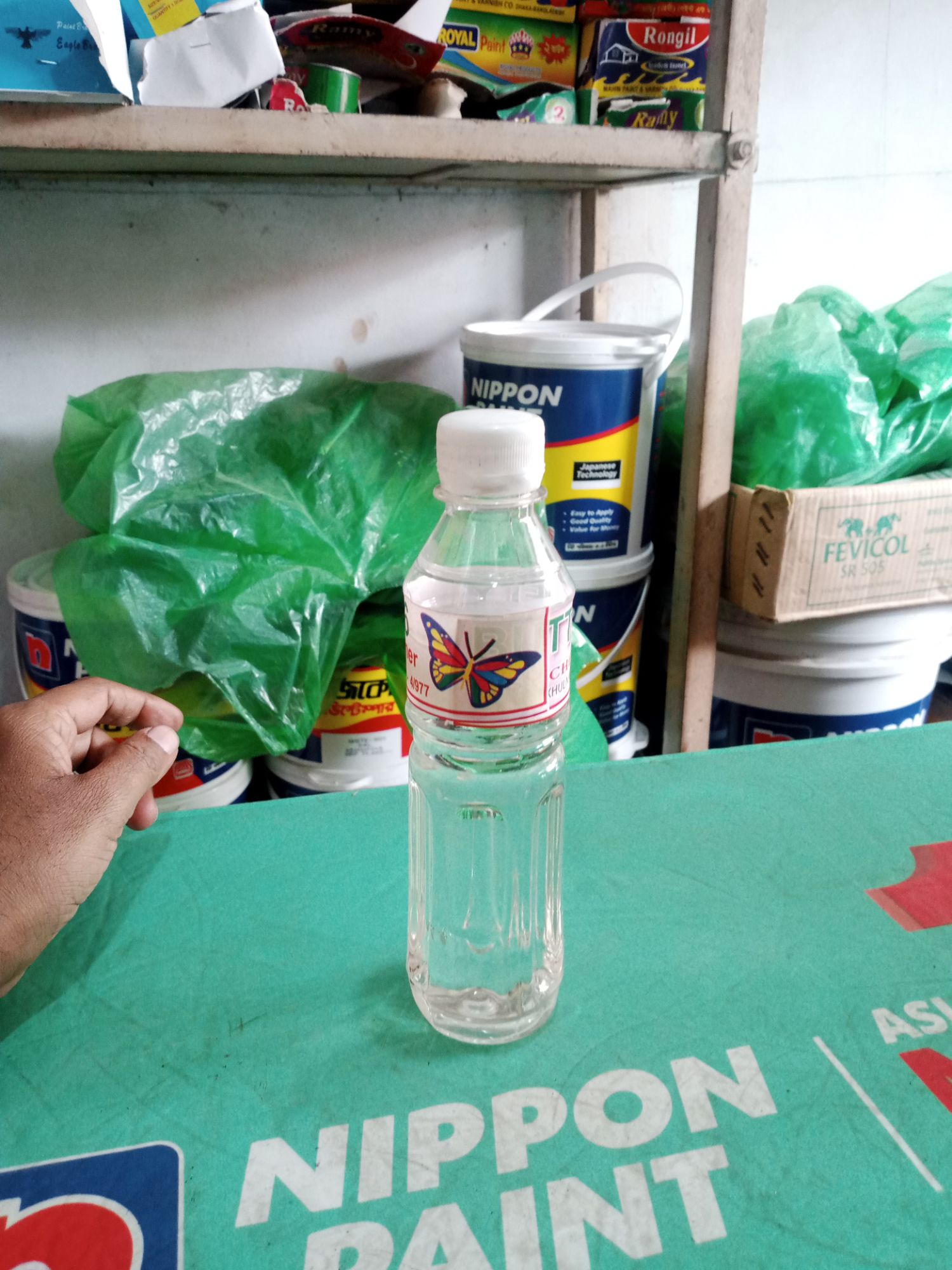 Thinner T6 Use With Enamel Paint, Random Local Brand, 500ml , 1 Ltr. 