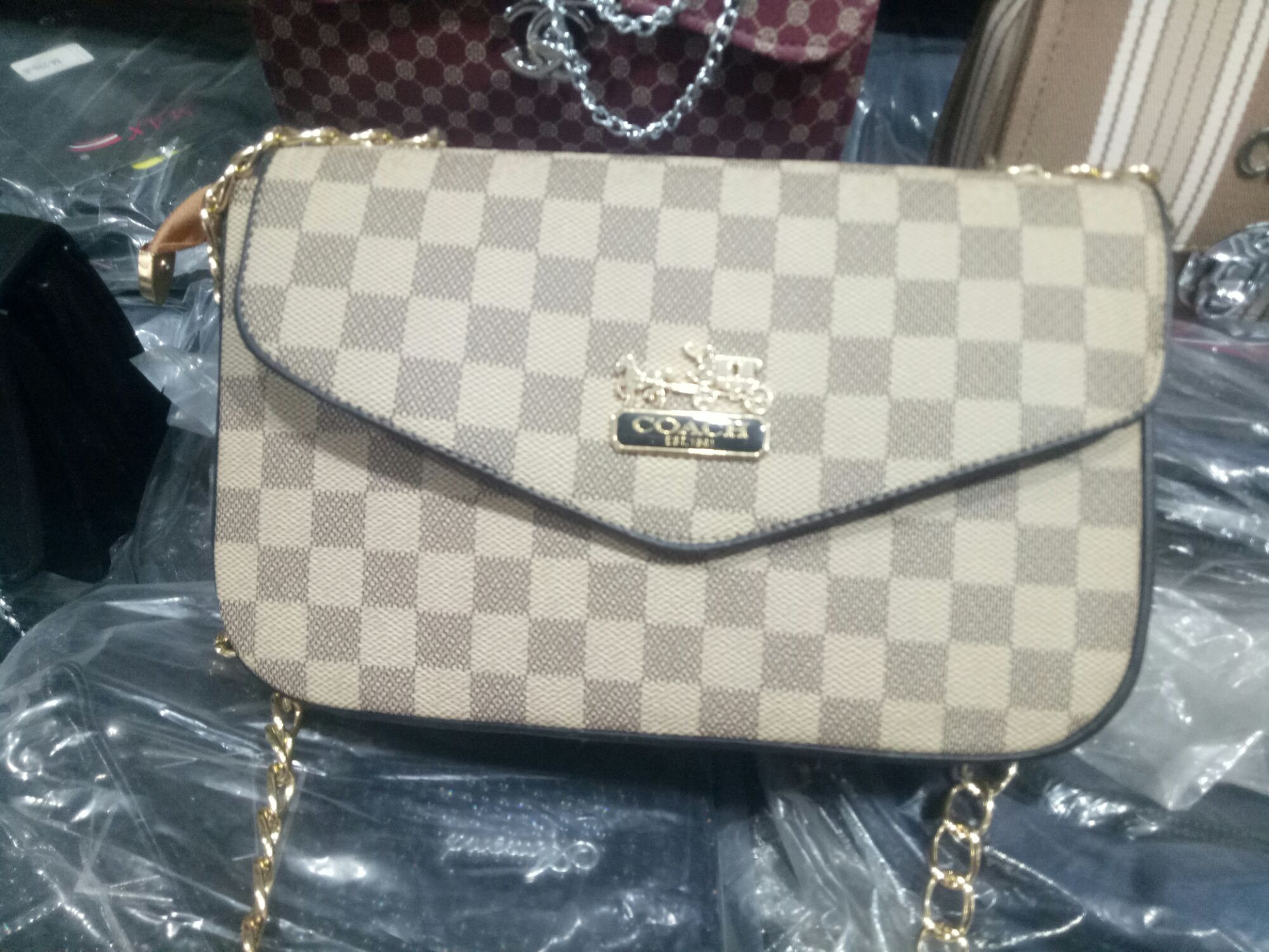 Ladies White/Grey Checkered Button Clasp Purse