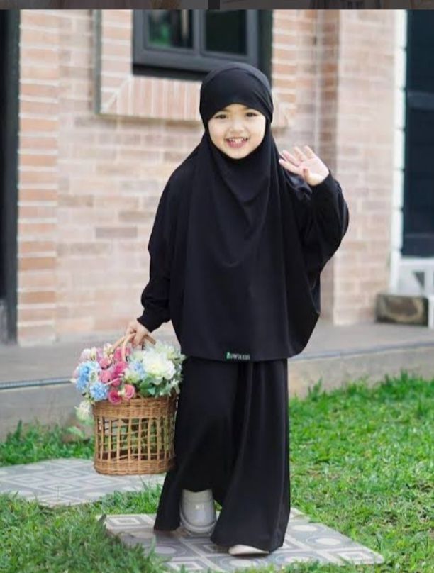 Baby Khimar Full Set for Girls, High-Quality Silk, Modest Fashion for 4-8 Years