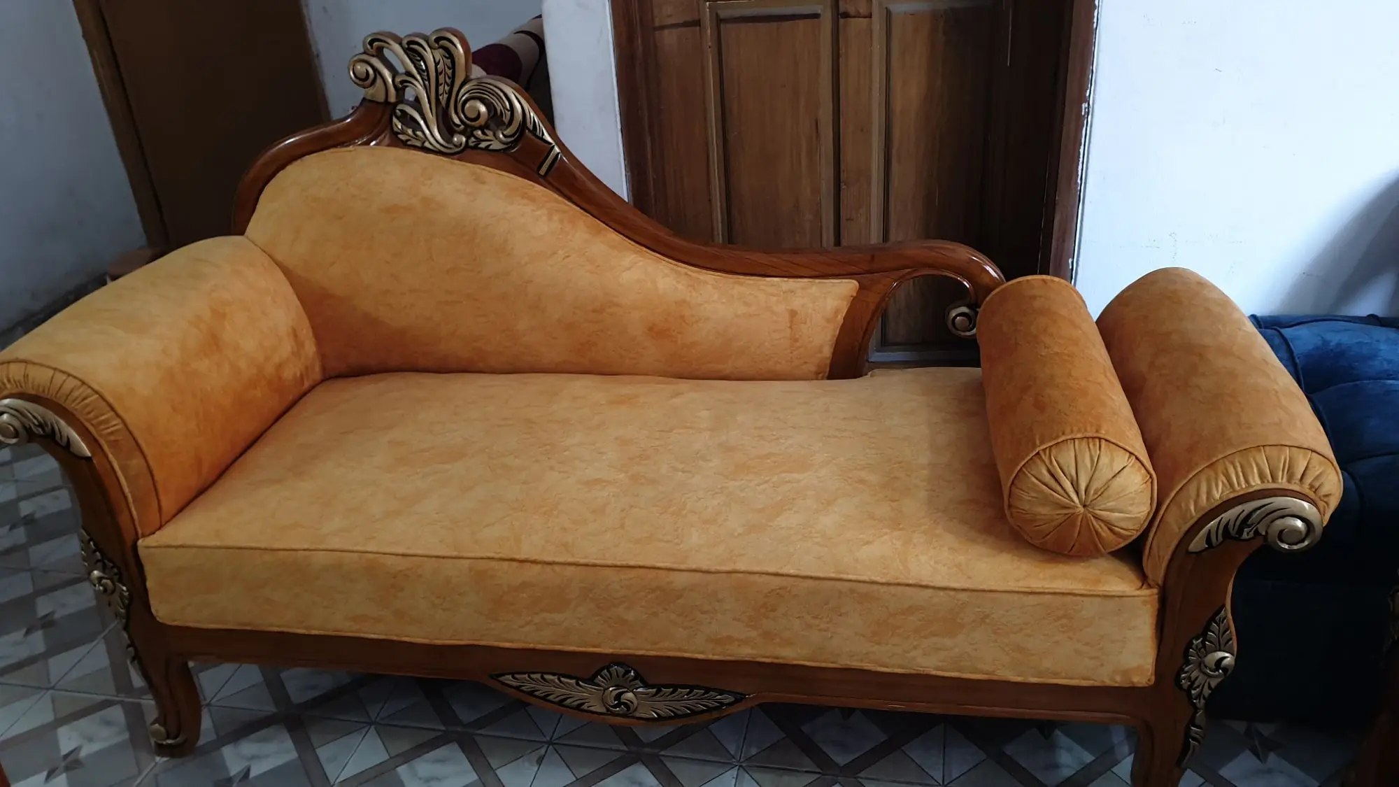 Simple Divan Sofa Se Wood Yellow