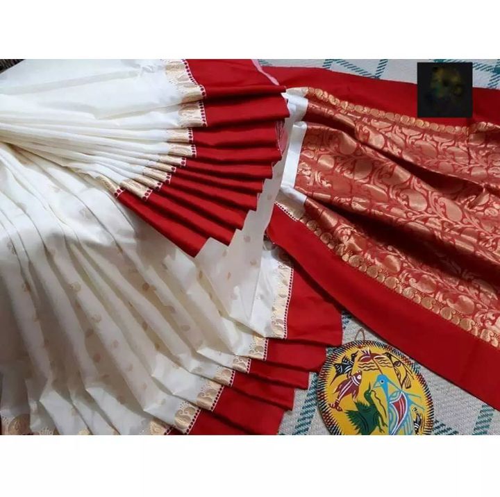 Sada saree lal pair silk jamdani saree. 