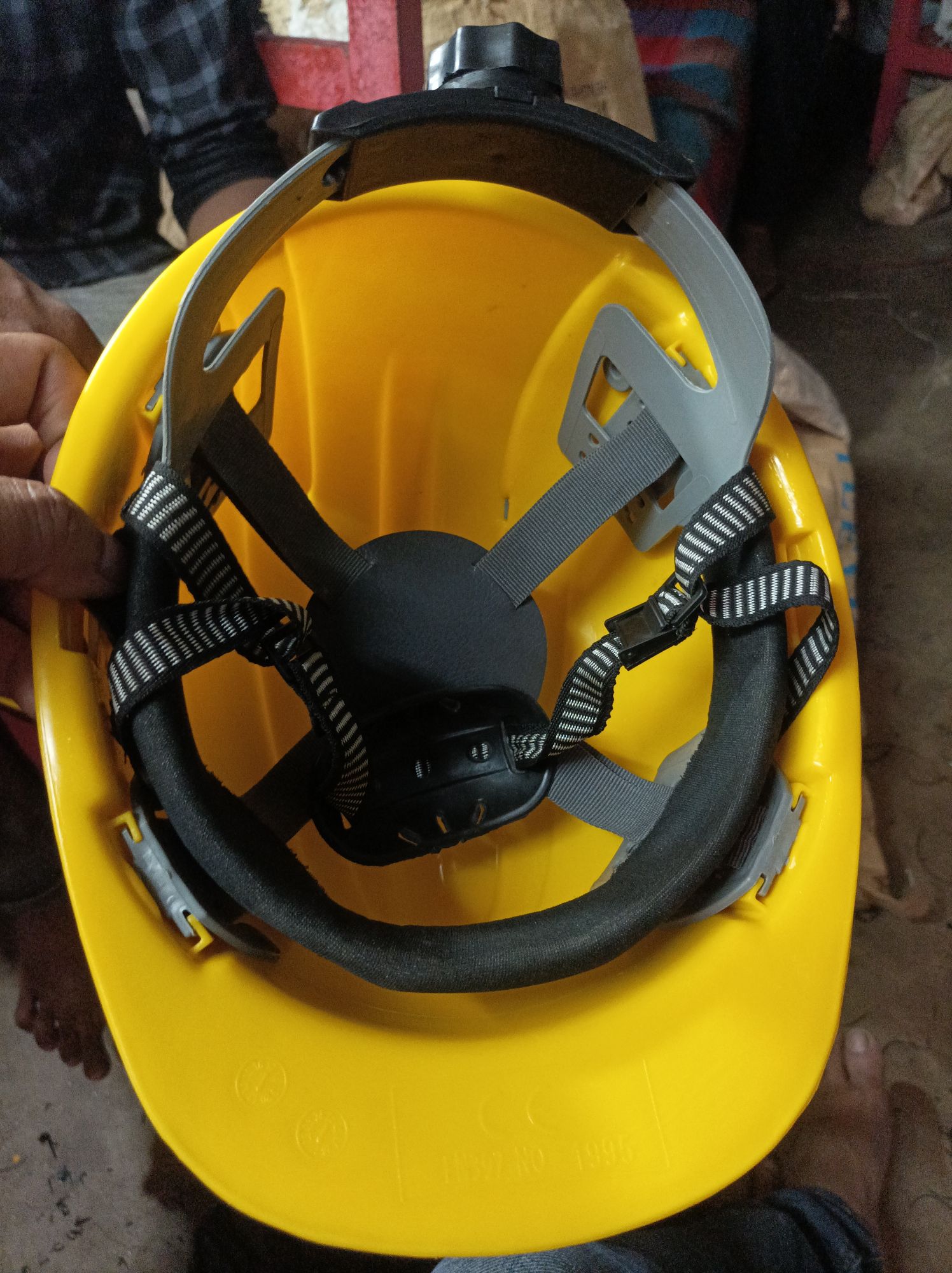 10 piece save guared sefety helmets professional high quality. 