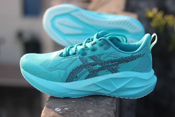 asics gel Novablast 5 running shoes. 