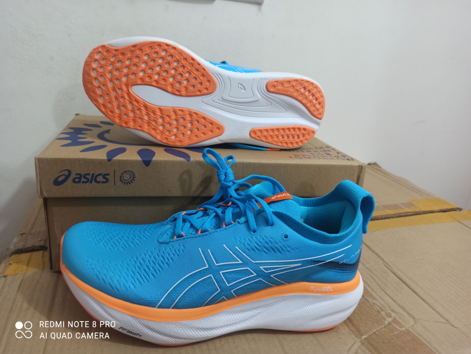 Asics Gel Nimbus 25 running shoes for men. 