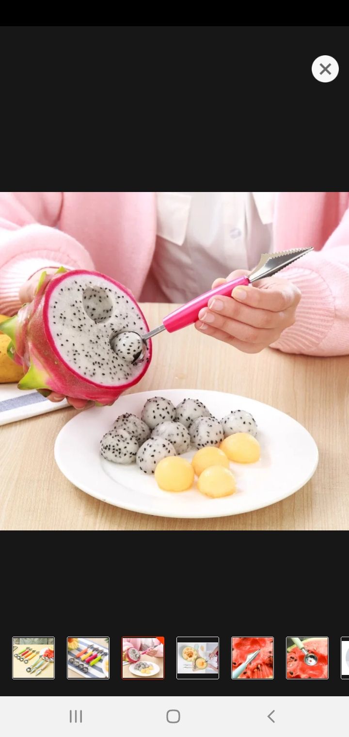 Fruit design cutter with scoop dual sided. 