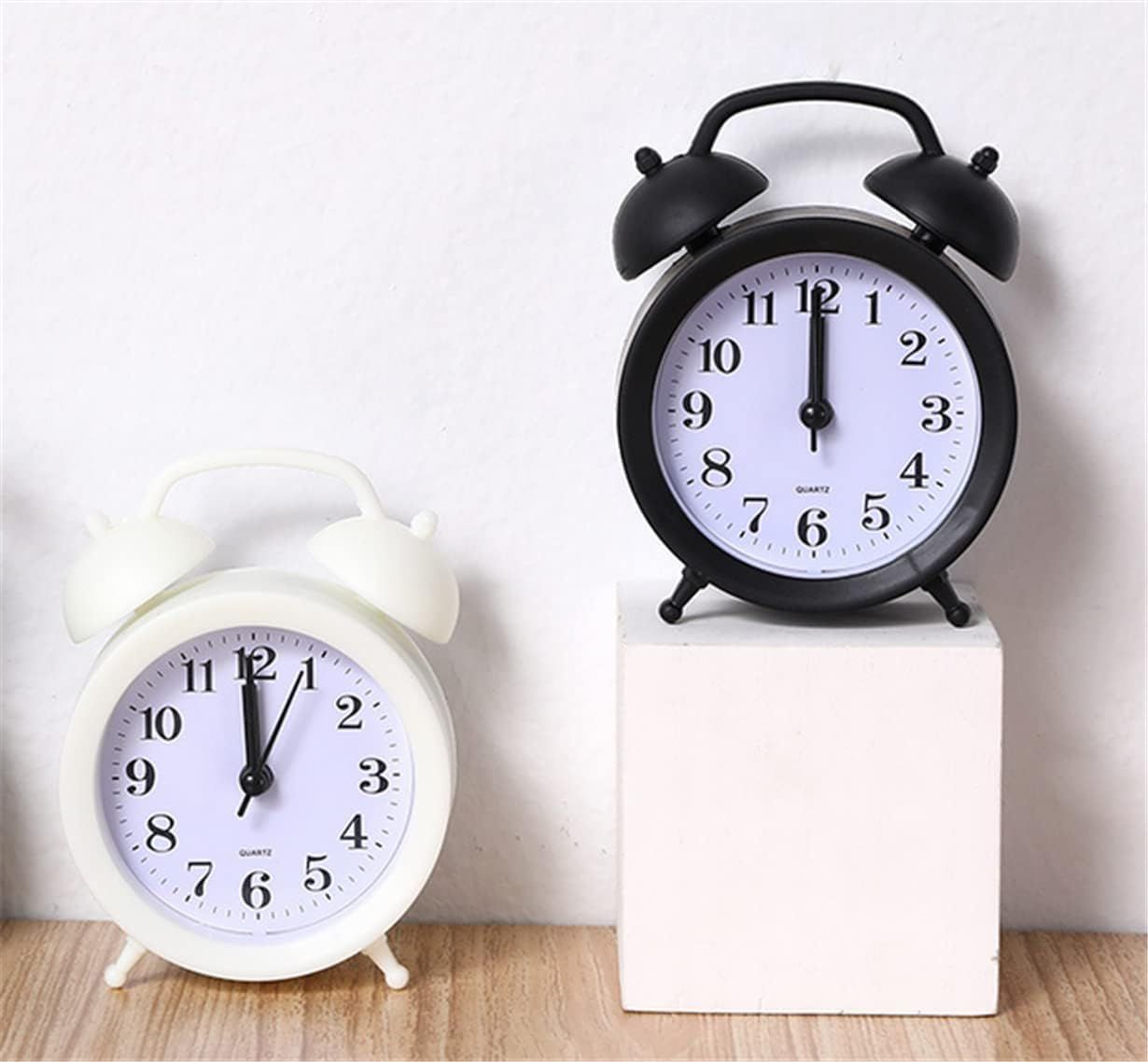 Ruyan Digital Alarm Clock, Battery Operated Long Battery Life Alarm Clock, Back Light Smart Temperature Clock LED Display Digital Backlight Calendar Desktop Snooze Mute Electronic Mini Alarm Watch /Snooze Function/Large Digit Display/Electronic Alarm Cloc. 