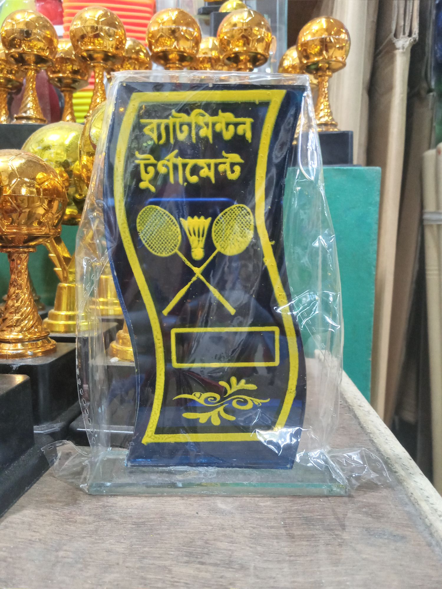 Badminton Crest For Tournament, 6" Inch - 1Pcs - High-Quality Crest For Recognizing Tournament Achievements