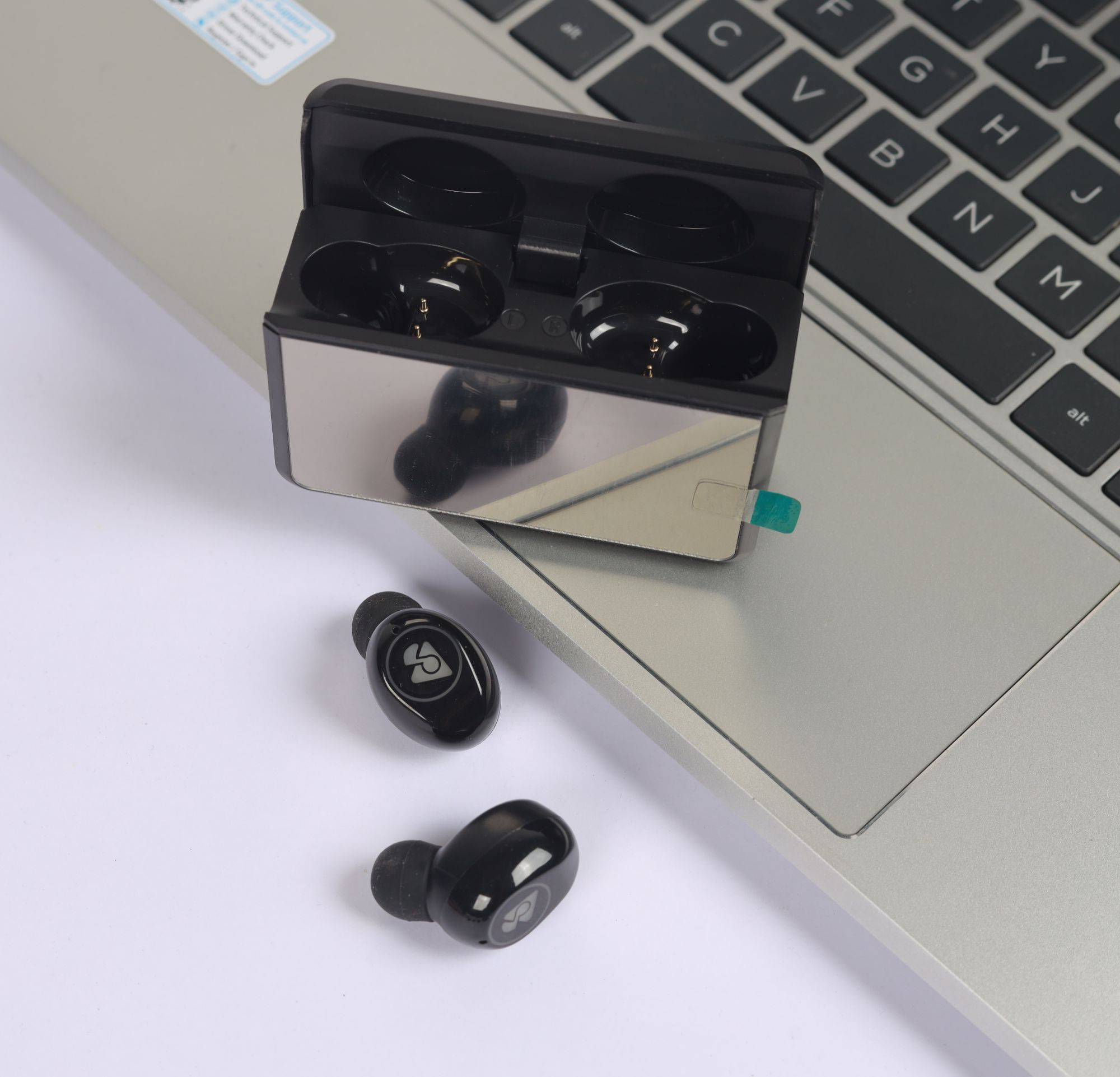 M26 Gameing TWS Wireless Bluetooth5.3 Earbuds with Microphone,In Ear Headphones, Waterproof Sport Hepadset, Noise Reduction Bluetooth Earphones with LED Charging Case. 