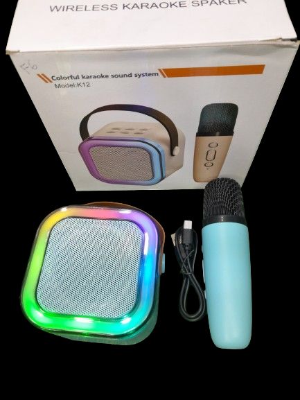karaoke voice changing wireless speaker with microphone